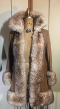 Load image into Gallery viewer, 70&#39;s Shearling Suede Sheepskin Tan Penny Lane Coat Princess Almost Famous S/M Boho Hippy Chic