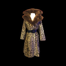 Load image into Gallery viewer, 60’s Leopard Print “Cheetah” Coat