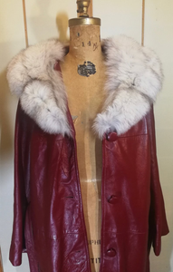 70s Deep Red Leather Trench Coat with Fox Fur Collar Spy Rain Coat L/XL Hippy Boho